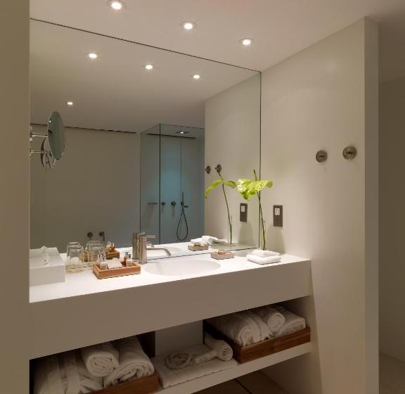 Представительский номер с видом, Sense Hotel Sofia, A Member Of Design Hotels