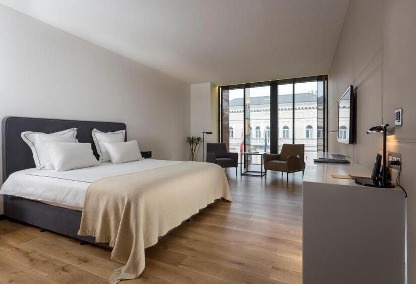 Номер Deluxe, Sense Hotel Sofia, A Member Of Design Hotels