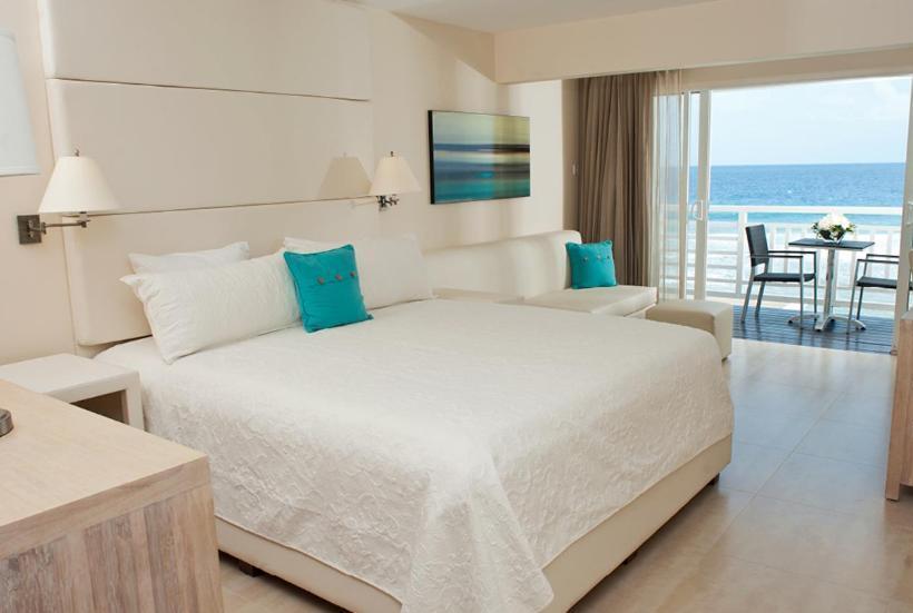 سوییت, The Soco Hotel All Inclusive