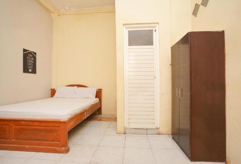 Номер Стандарт, Koolkost Syariah Near T1 Juanda Airport 3