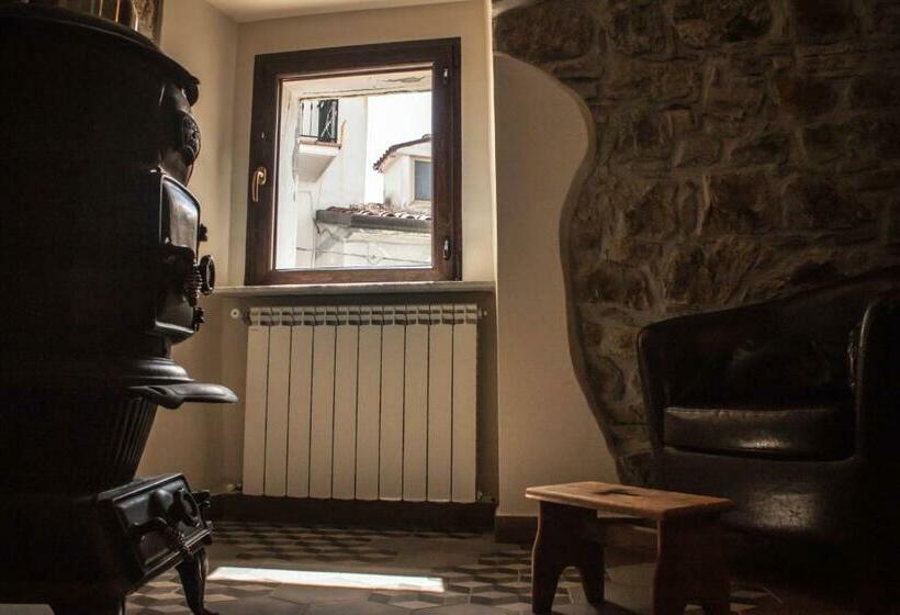 Четырехместный Номер Стандарт, Borgo Sciugolo