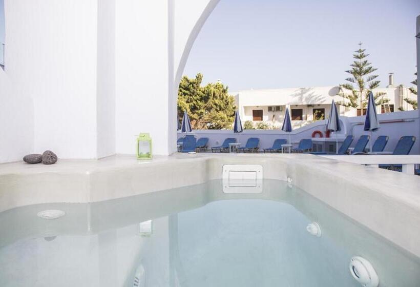 Полулюкс с Гидромассажем, Blue Waves Suites & Apartments