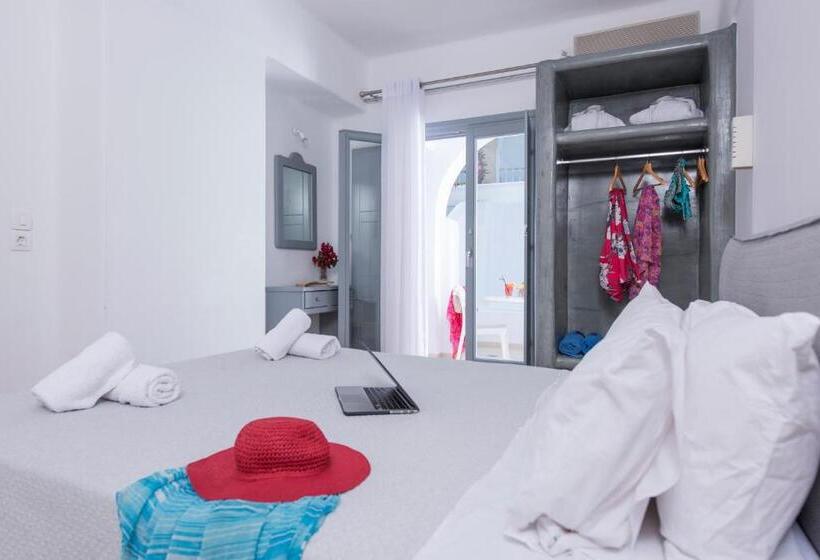 Люкс Повышенной Комфортности, Blue Waves Suites & Apartments