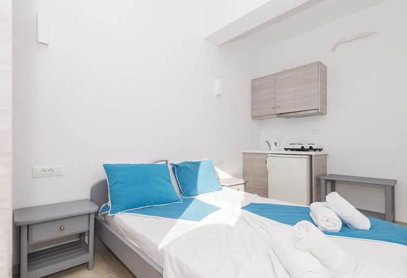 Апартаменты 2 Спальни, Blue Waves Suites & Apartments