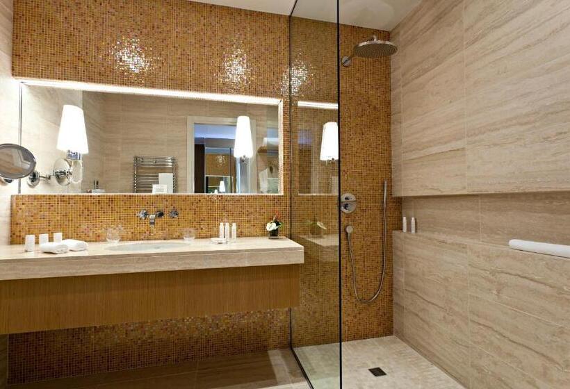 Номер Superior Вид на Море, Hostellerie La Farandole