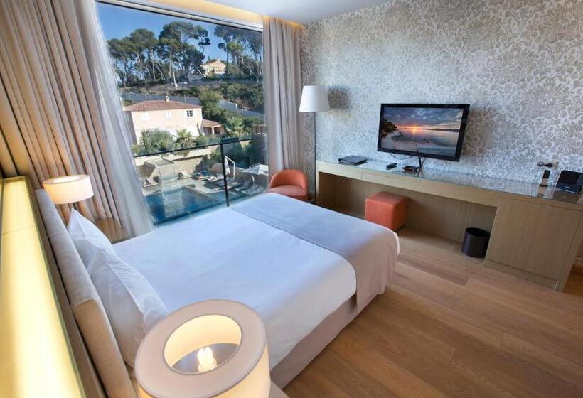 Номер Стандарт, Hostellerie La Farandole