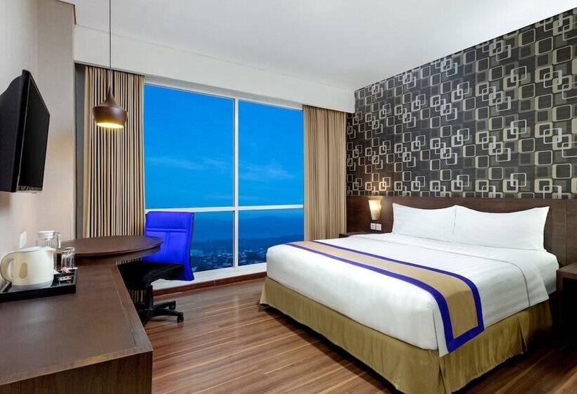 Номер Deluxe, Aston Jember Hotel & Conference Center