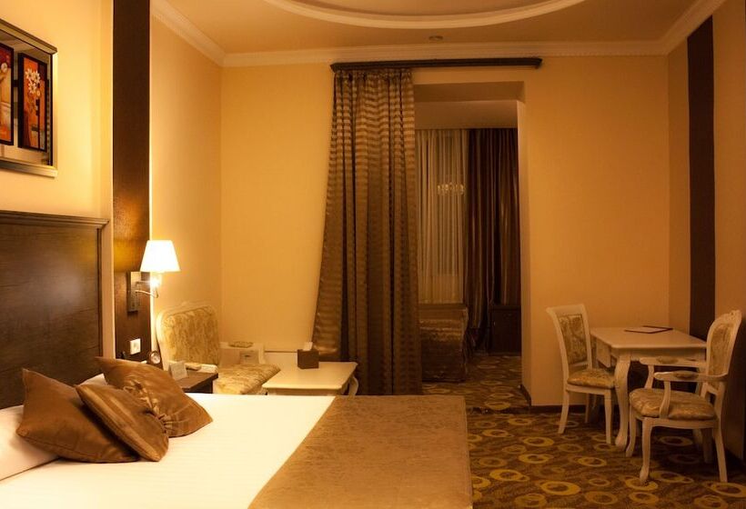 주니어 스위트, Imperial Palace Hotel Yerevan