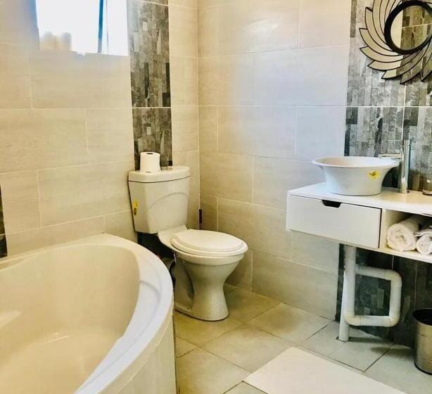 Семейный Номер, Capitalt Luxury Guest House