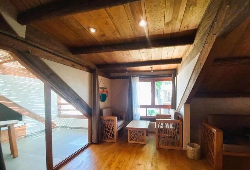 Suite avec Terrasse, Junvay