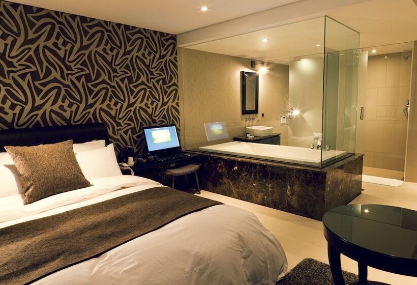 Номер Deluxe, Busan Amare