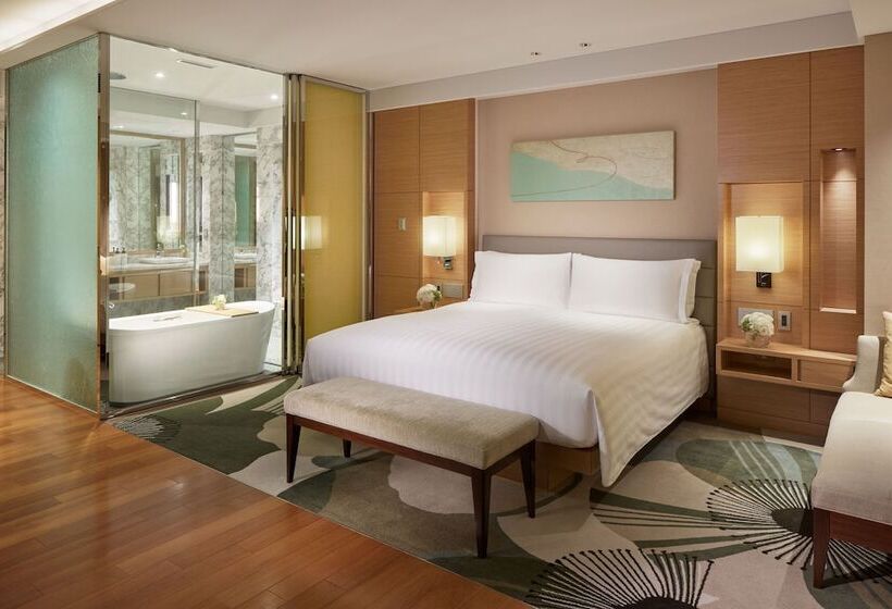 Номер Премиум Вид на Город, Intercontinental Hotel Osaka, An Ihg