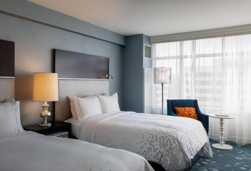 Номер Стандарт 2 Двуспальные Кровати, Renaissance Arlington Capital View