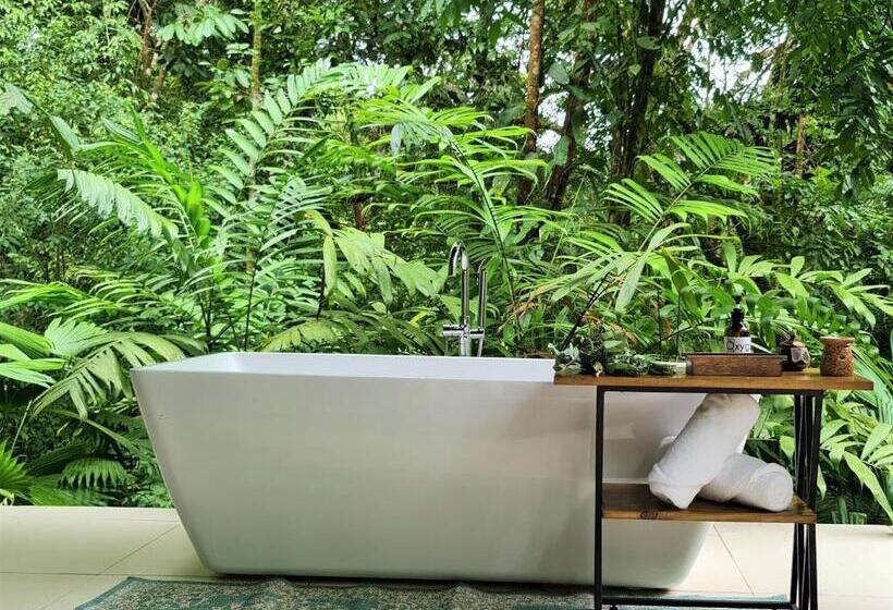 带大床的标准间, Oxygen Jungle Villas & Spa