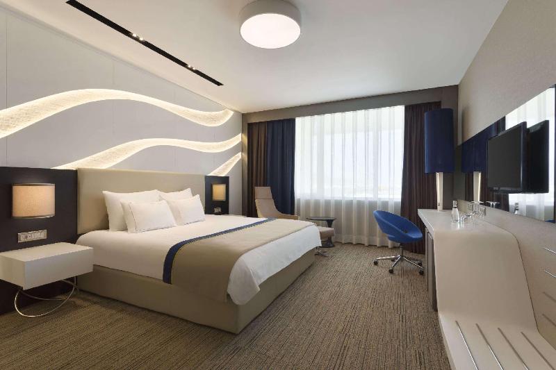 标准间, Ramada Hotel & Suites By Wyndham Izmir Kemalpasa
