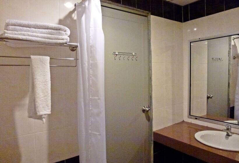 اتاق خانوادگی, Sun Inns Hotel Sitiawan