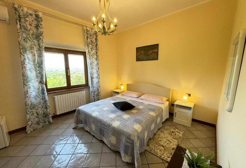 Номер Стандарт Вид на Сад, B&b Il Fienile San Gimignano