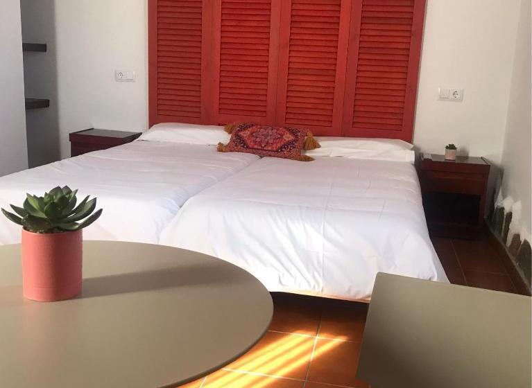 4인용 스탠다드 룸, Hostal Leon Dormido