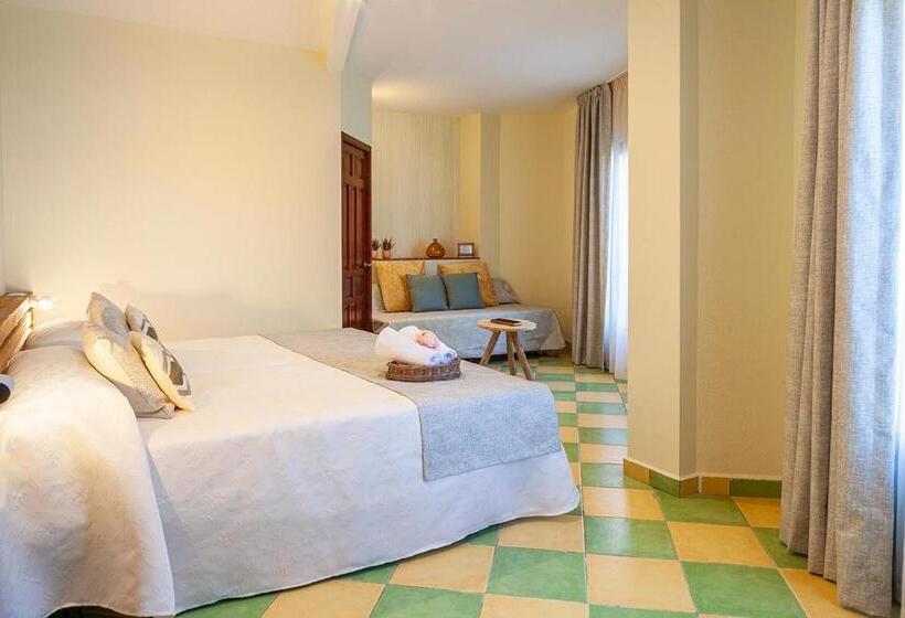 Семейный Номер Superior, Hostal Leon Dormido
