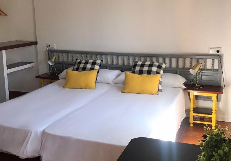 4인용 스탠다드 룸, Hostal Leon Dormido
