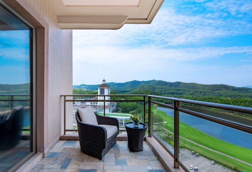 Номер Премиум Вид на Озеро, Mission Hills Hotel Resorts Dongguan