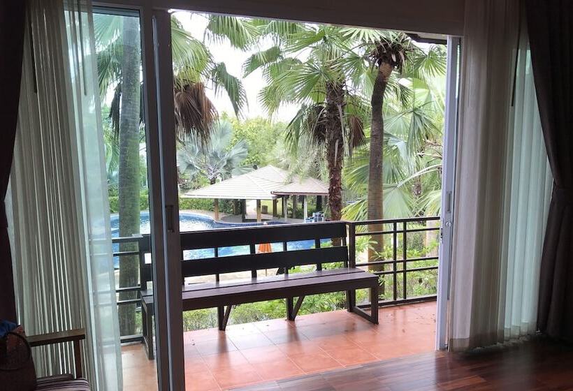 디럭스 룸, Taman Resort