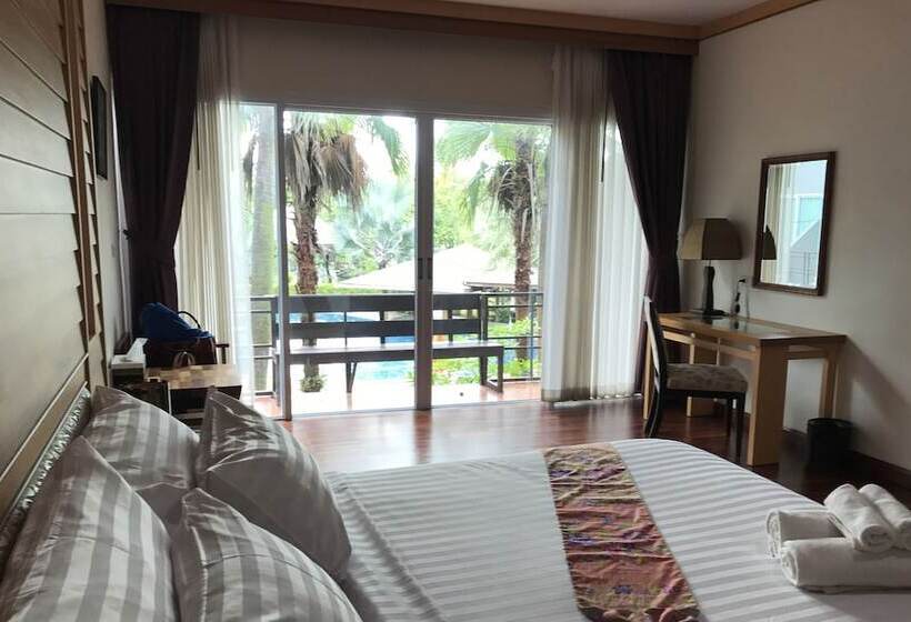 디럭스 룸, Taman Resort