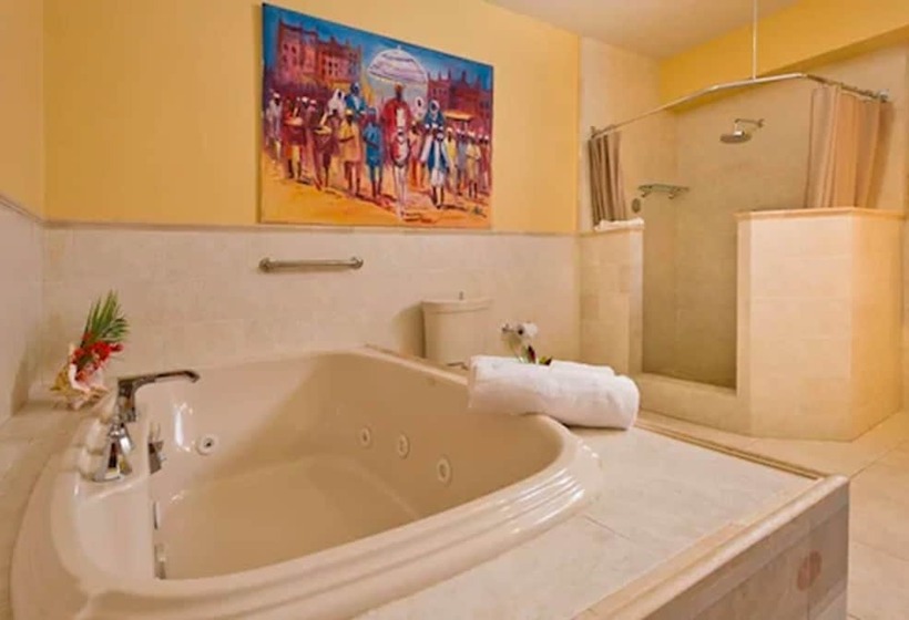 سوئیت پریمیوم با چشم‌انداز دریا, The Villas At Sunset Lane