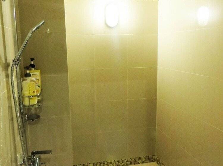 공동 객실, Townhouse Oak Vip Suites