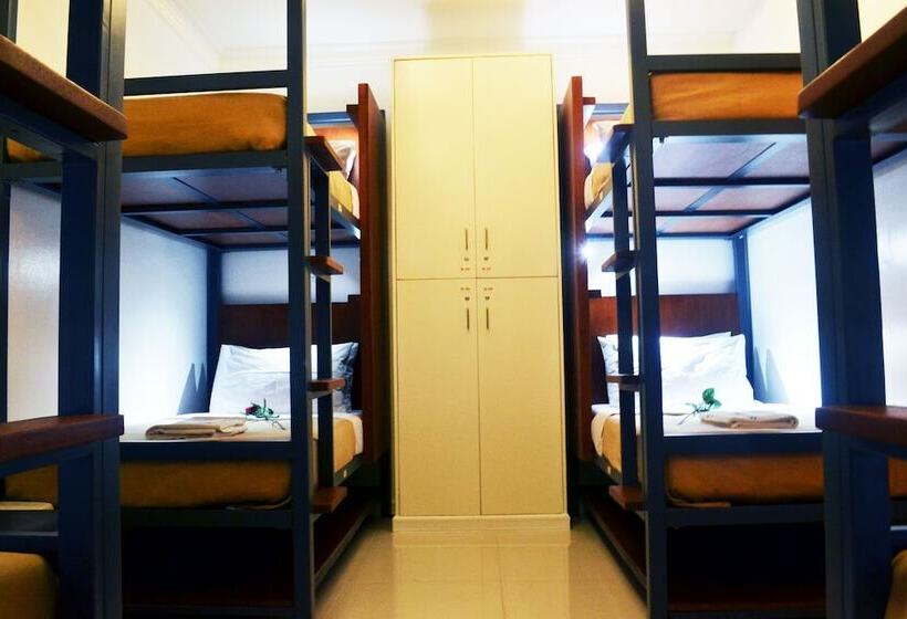 공동 객실, Townhouse Oak Vip Suites