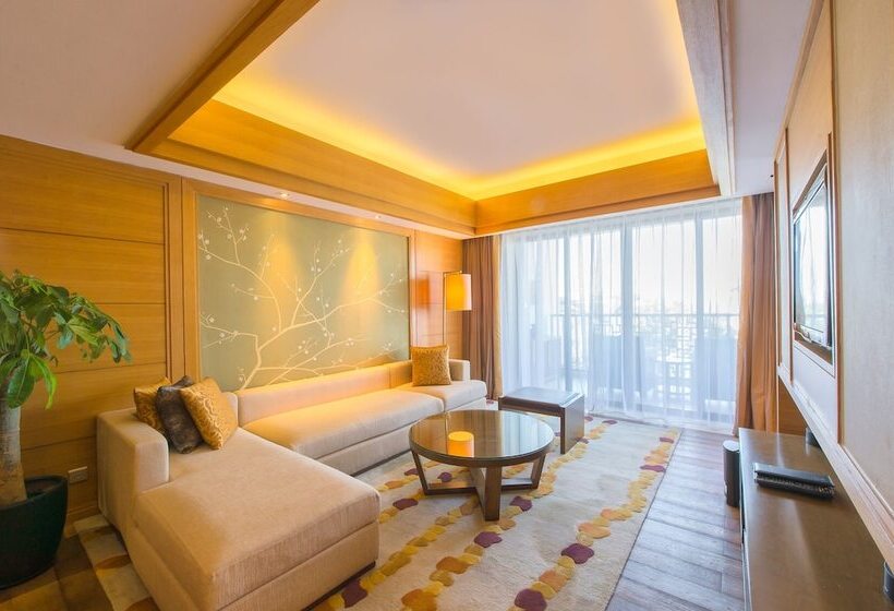 Люкс Повышенной Комфортности, Sheraton Grand Hangzhou Wetland Park Resort