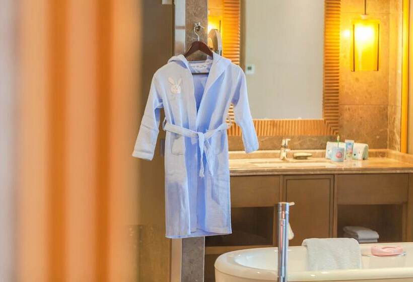 Номер Стандарт Двуспальная Кровать, Sheraton Grand Hangzhou Wetland Park Resort