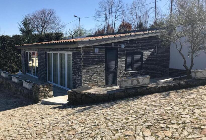 דירת שני חדרים, Quinta Do Atoleiro