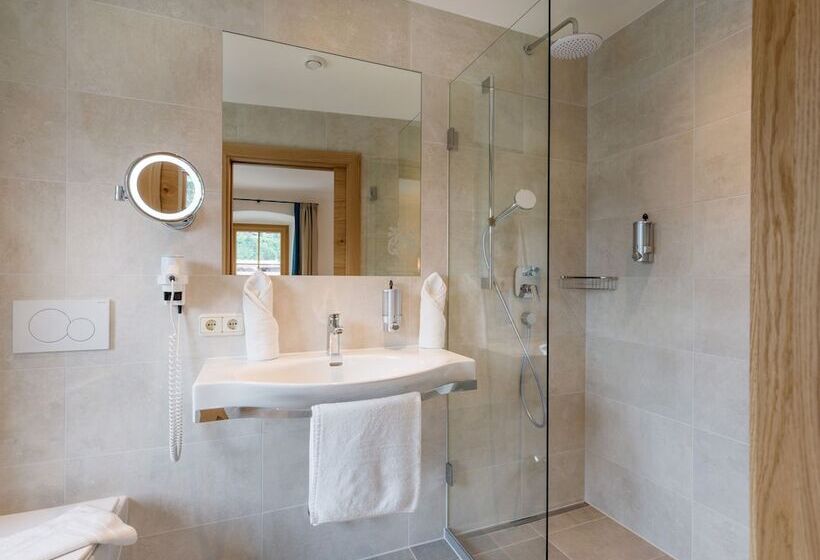 标准三人间, Alpen Glück Hotel Unterm Rain Garni