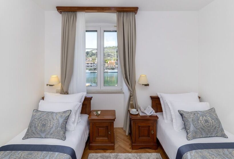 Полулюкс Вид на Море, Heritage Hotel Tisno