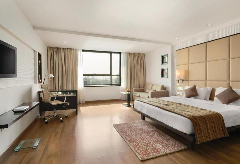 Chambre Deluxe King Size, Ramada By Wyndham Navi Mumbai