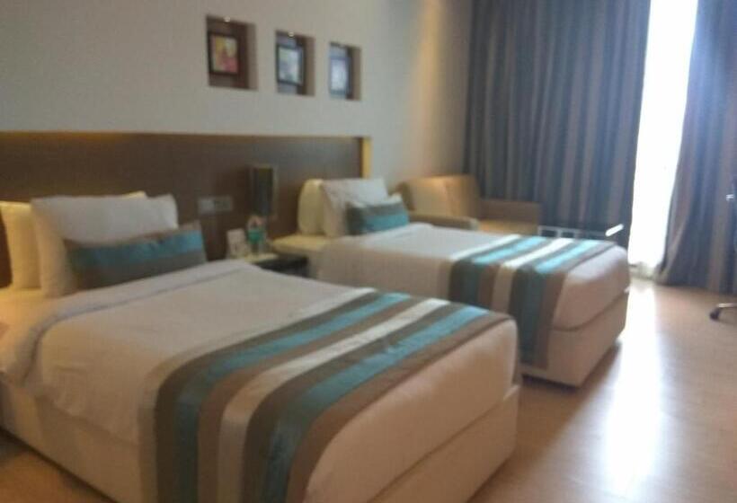 Номер Deluxe, Ramada By Wyndham Navi Mumbai