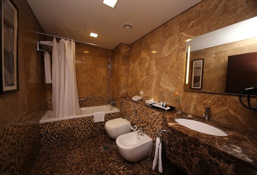 Студия Стандарт, Tulip Creek Hotel Apartments