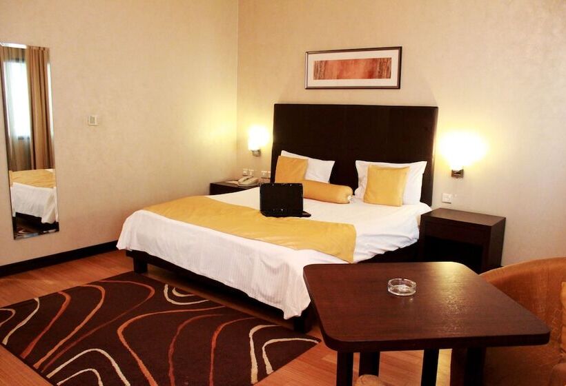Студия Стандарт, Tulip Creek Hotel Apartments
