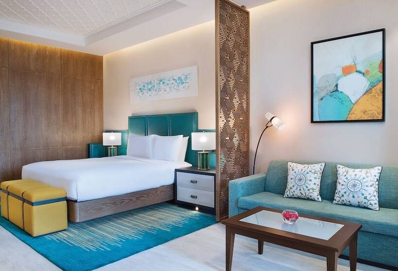 Номер Клуб Вид на Море, Doubletree By Hilton Resort & Spa Marjan Island