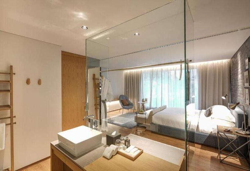 اتاق لوکس با تخت بزرگ, Ad Lib Hotel Bangkok