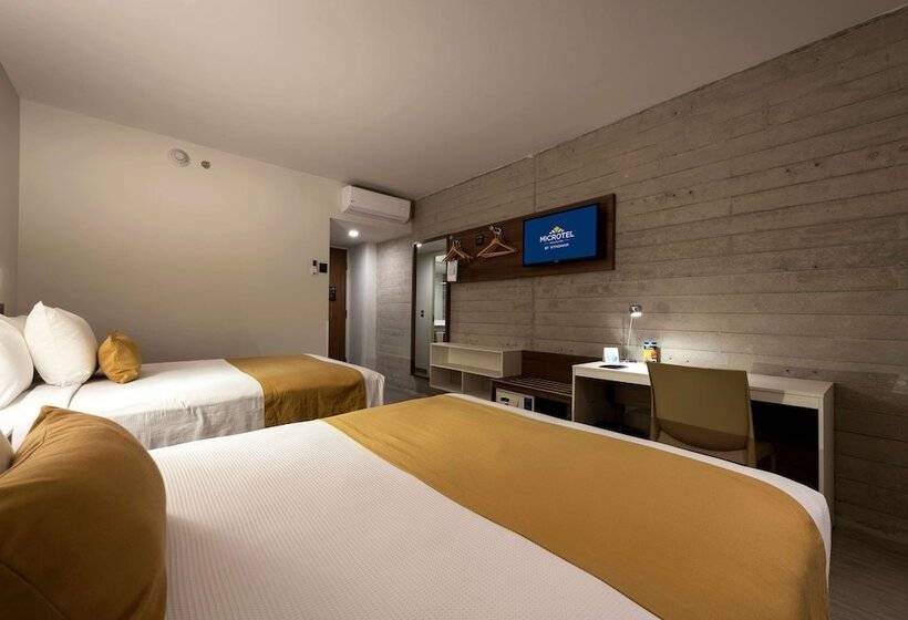 스탠다드 룸 더블 침대 2개, Microtel Inn & Suites By Wyndham Guadalajara Sur