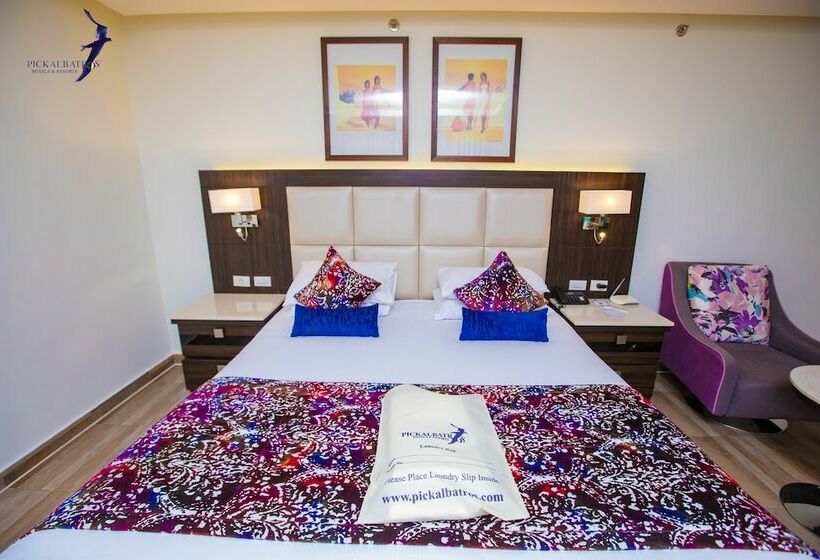 اتاق لوکس, Pickalbatros White Beach Resort  Hurghada
