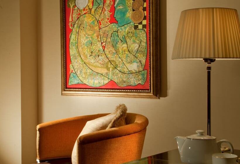 Номер Клуб, The Leela Palace Chennai