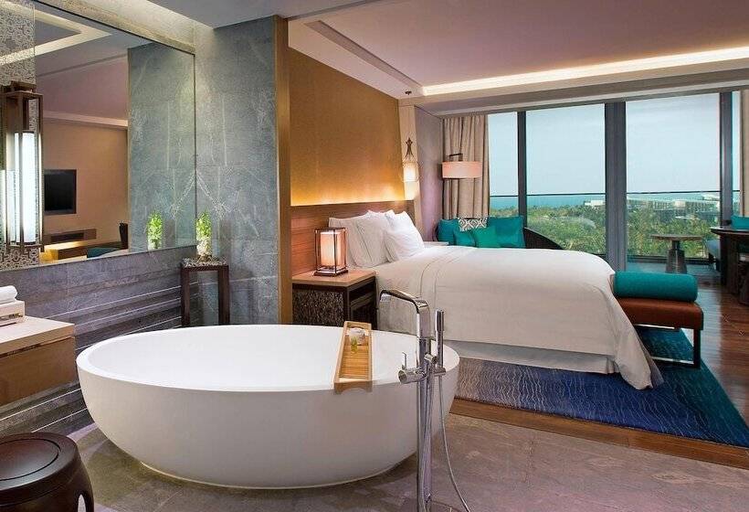 Номер Стандарт Двуспальная Кровать Боковой Вид на Море, The Westin Sanya Haitang Bay Resort