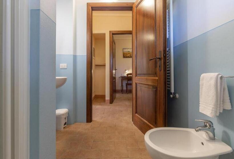 Семейный Номер, La Casa Medioevale