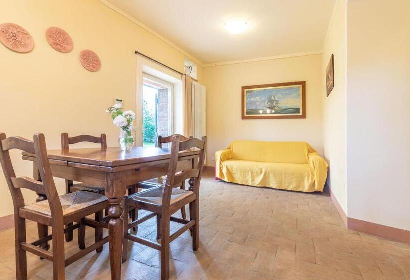 Семейный Номер, La Casa Medioevale
