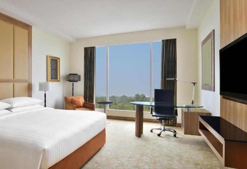 Полулюкс Президентский, Bengaluru Marriott Hotel Whitefield
