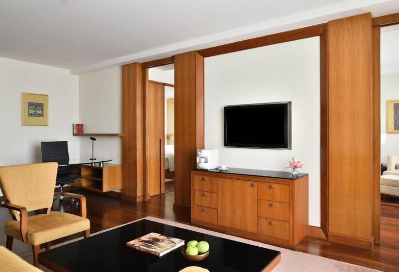 Полулюкс Президентский, Bengaluru Marriott Hotel Whitefield