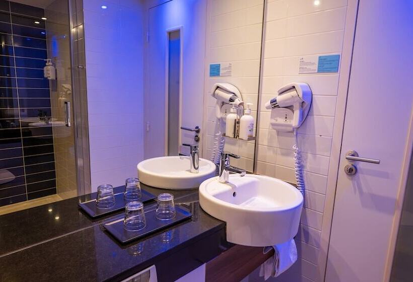 Номер Стандарт, Holiday Inn Express Dijon, An Ihg